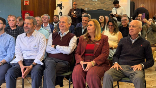 ACIANF, FIRJAN e CDL/Sincomércio recebem Eduardo Paes em Nova Friburgo